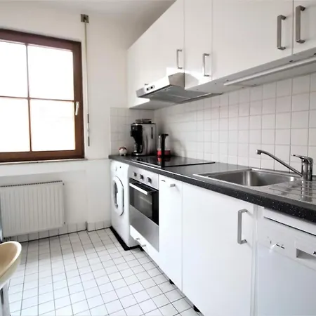Privat-zimmer - Ohne Fenster - Würzburg