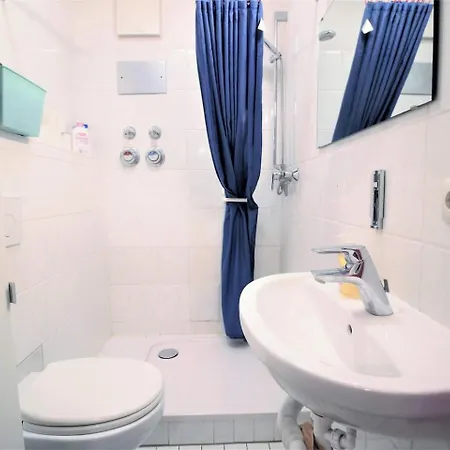 Privat-zimmer - Ohne Fenster - Würzburg