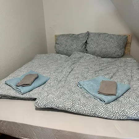 Privatunterkunft Privat-zimmer - Ohne Fenster -
