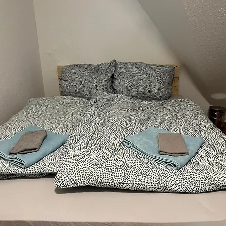 Privat-zimmer - Ohne Fenster - Privatunterkunft